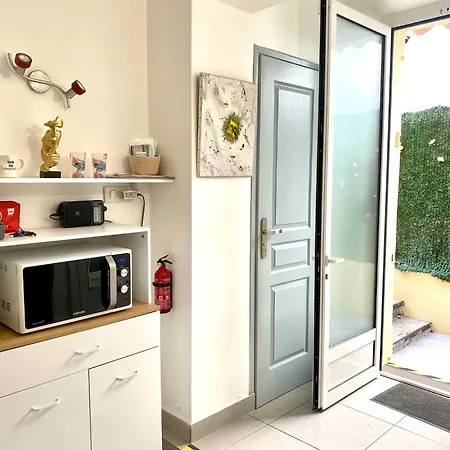 Grand Studio, Parking Privé, Cuisine Séparée * Cannes